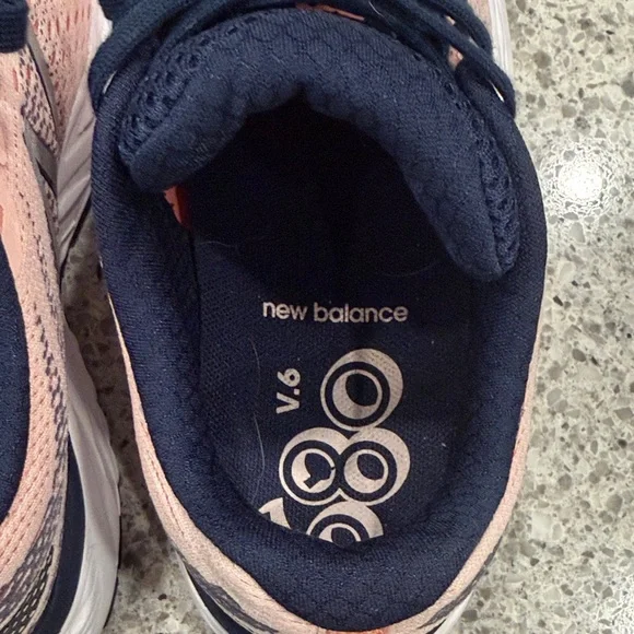 Women’s 5.5 New Balance Pink and Navy Athletic Sneakers 680v6 Running Shoes - Picture 6 of 9